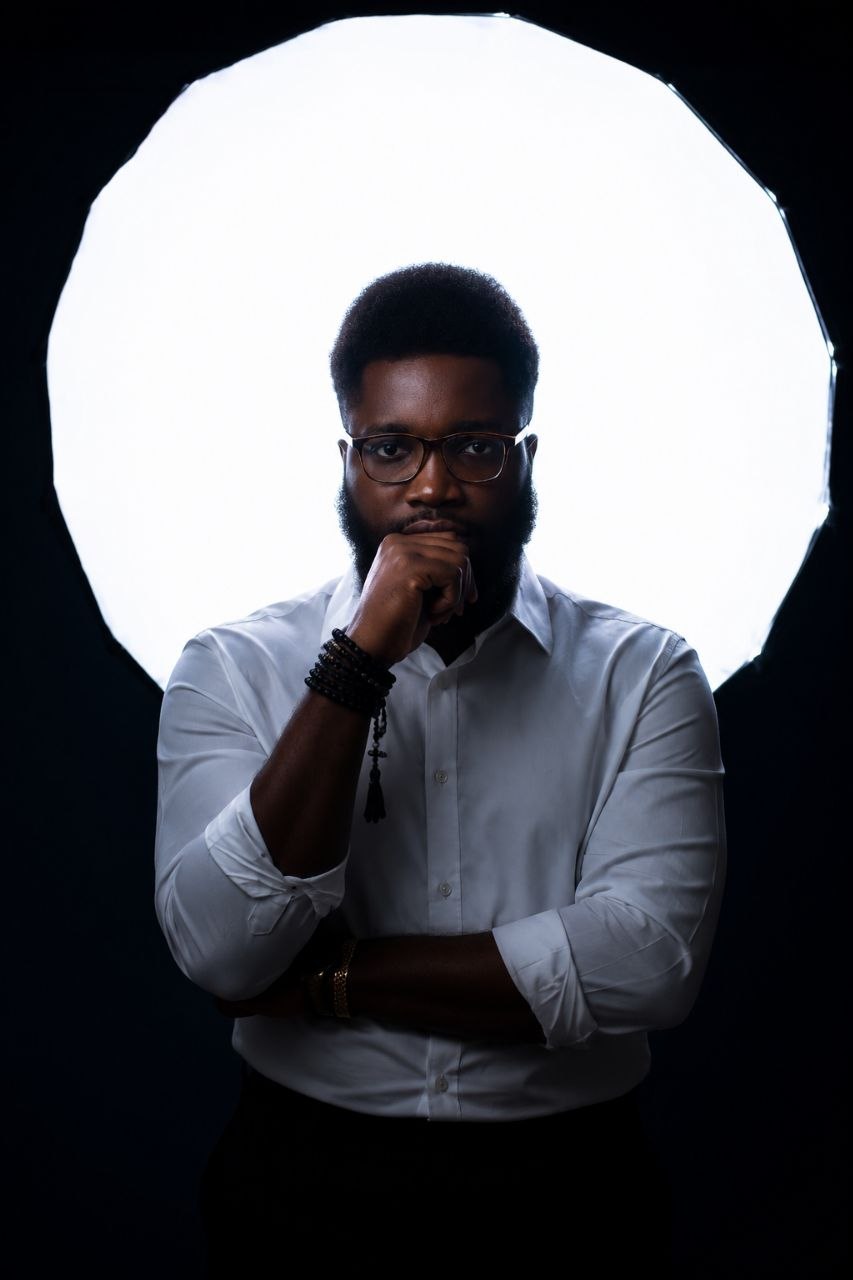 Second portrait photograph of Chigozie MMAD on his About page